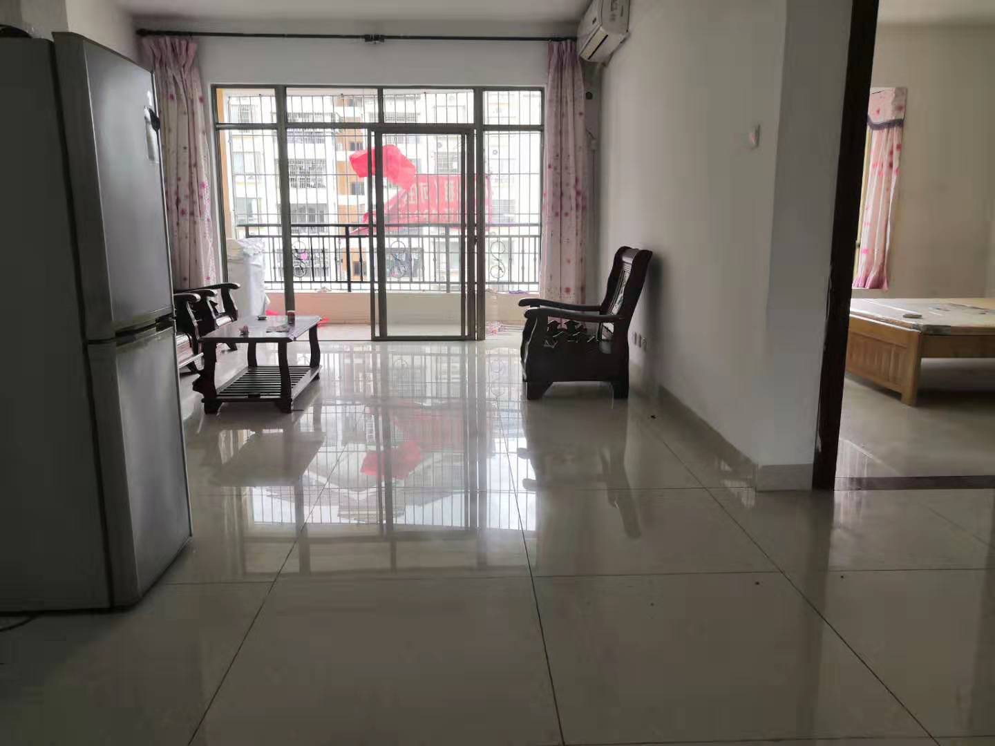 金外滩 3室 首付 65万 